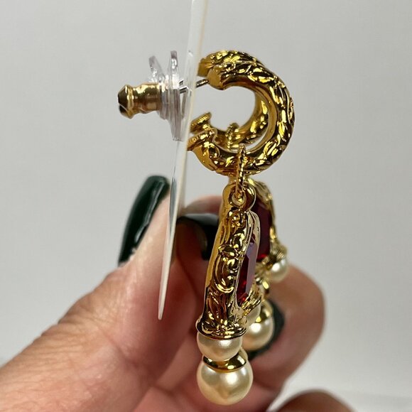 AVON SMITHSONIAN QUEEN ELIZABETH RED RHINESTONE PEARL EARRINGS - Picture 3 of 4